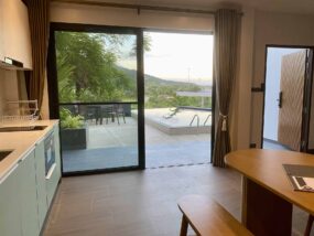 viewpoint-villa-rawai-hillside-villa-living-room-kitchen